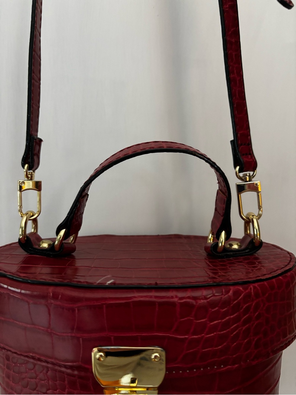 Red Croc-Embossed Top Handle Bag with Gold Hardware - Picture 9 of 9